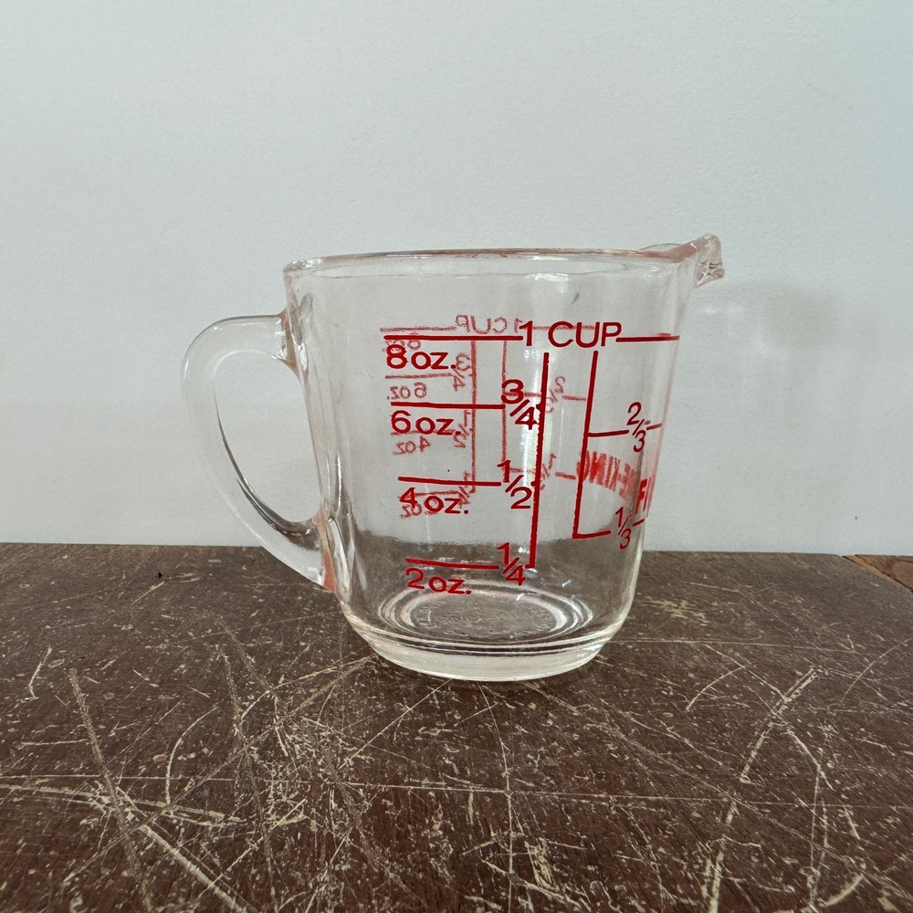 Vintage Fire King 8‎ oz. 1 cup Glass Measuring Cup Red Graphics Kitchenware